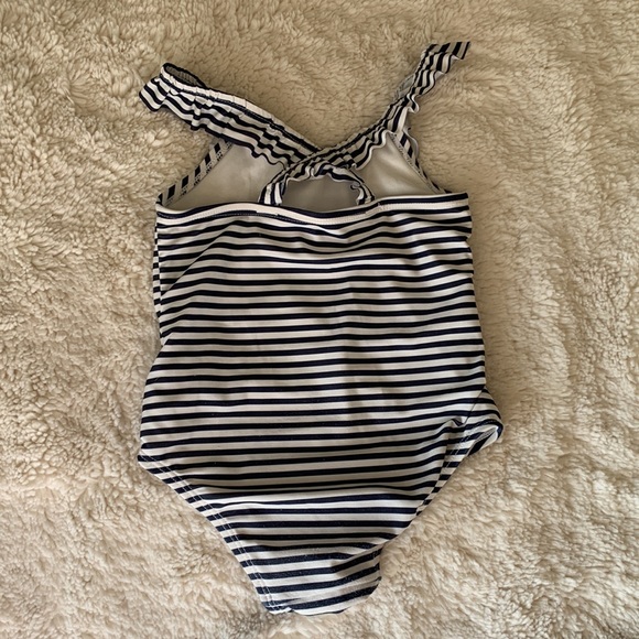 Girls swimsuit - Picture 2 of 3